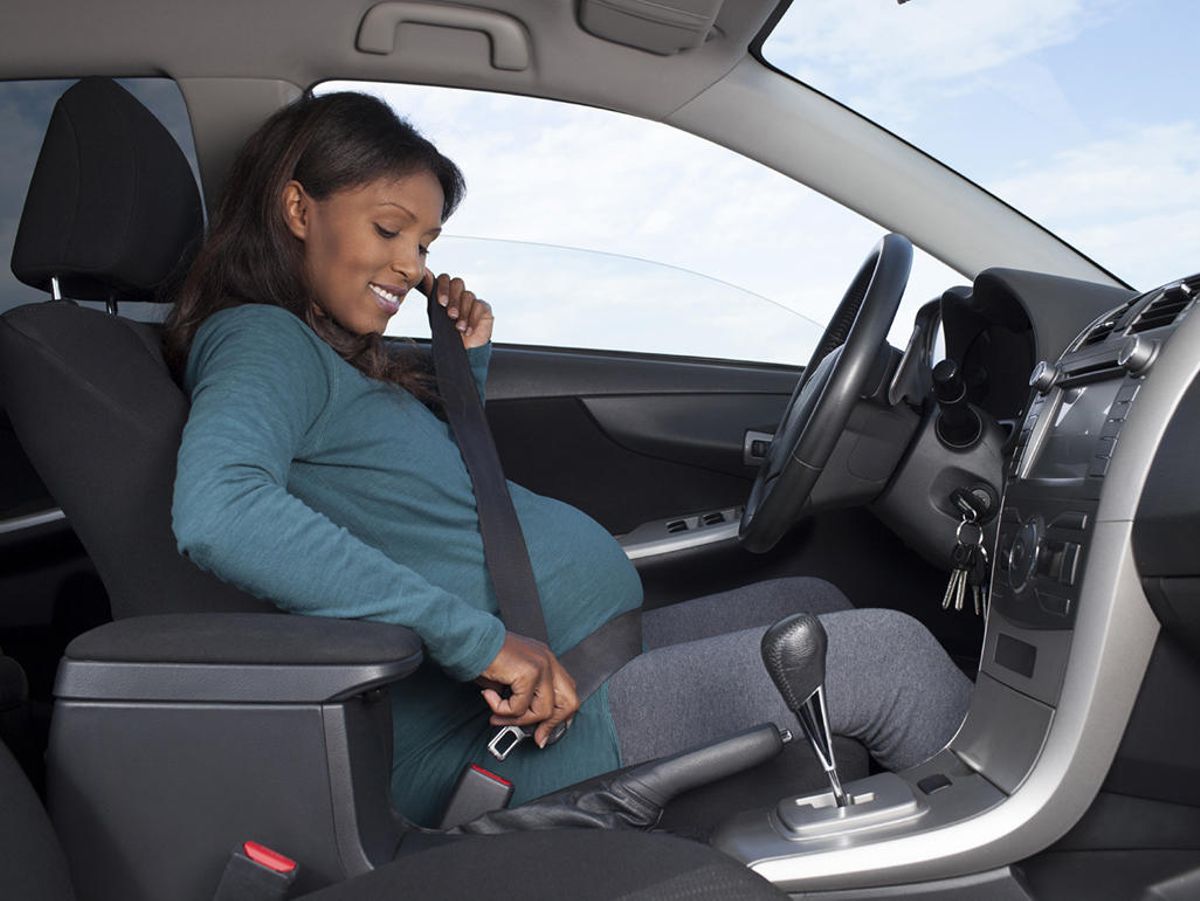 How to wear a seat belt during pregnancy